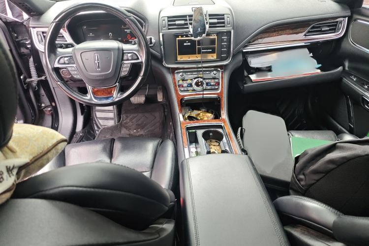 Used Lincoln Continental 2019 2.0T Two-Wheel Drive Luxury Edition China VI Standard Interior 2