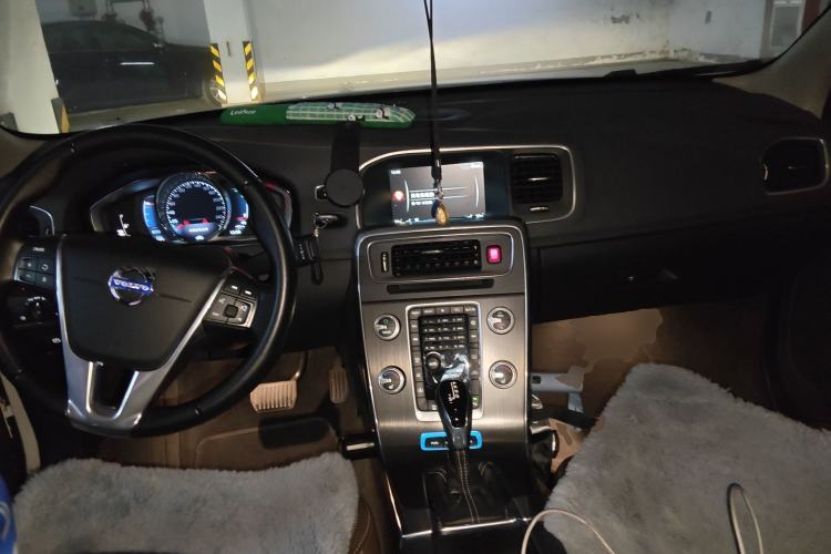 Used Volvo S60 New Energy 2015 S60L E-Drive Hybrid T6 Smart Drive Edition
