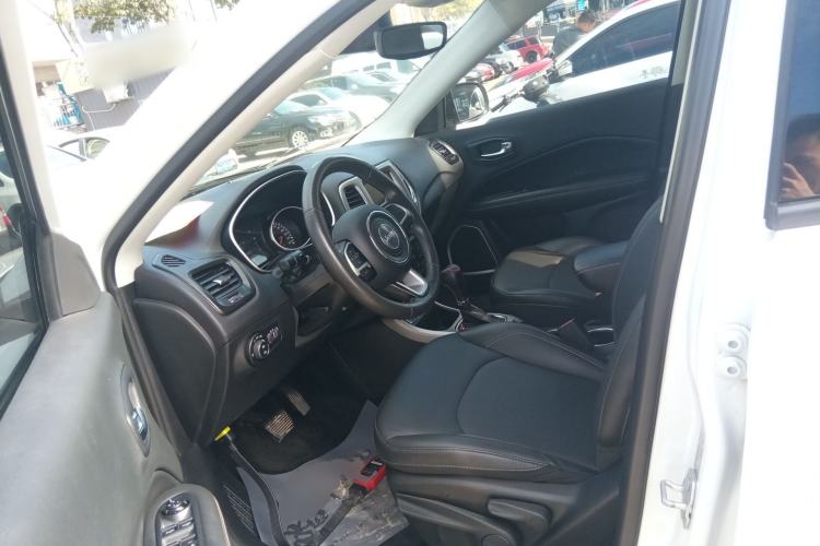 Used Jeep Compass 2017 200T Automatic Family Edition Left Front Seat