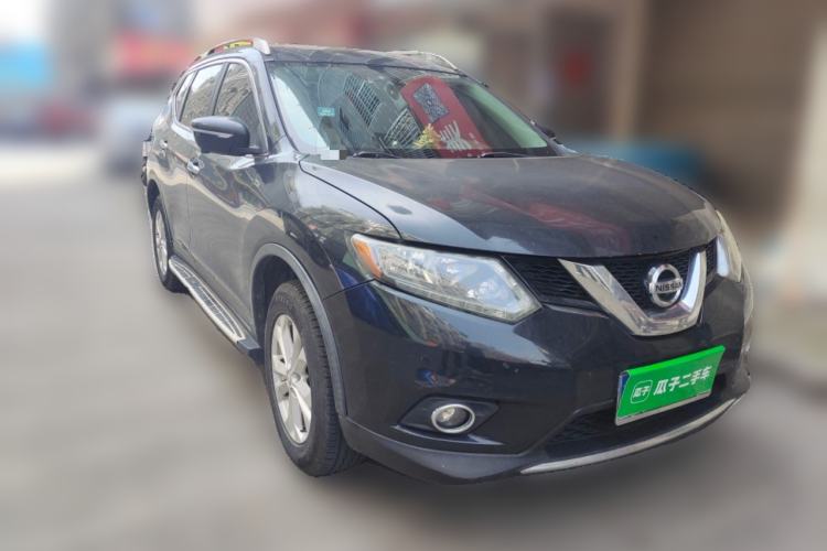 Used Nissan X-Trail 2015 2.0L CVT Comfort MAX Edition 2WD Front Right 45 Deg