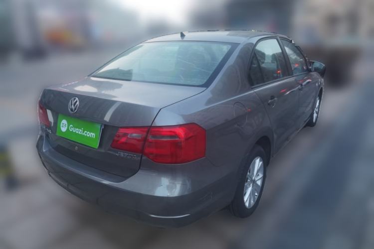 Used Volkswagen Jetta 2013 1.6L Manual Comfort Model

