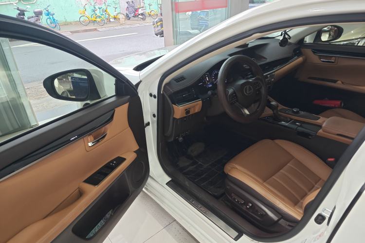 Used Lexus ES 2015 200 Elite Edition Driver Seat