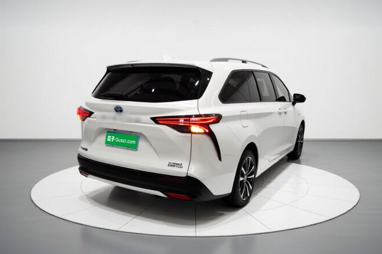 Used Toyota SIENNA 2021 2.5L Hybrid Premium Edition Rear
