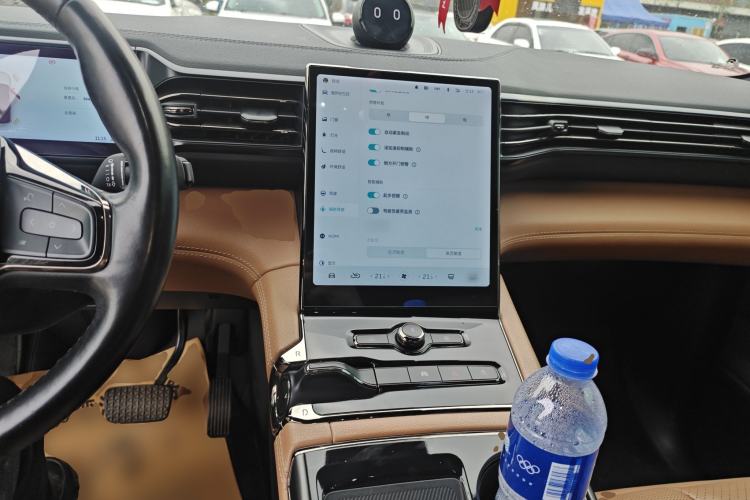 Used Nio ES8 2022 75 kWh Six-Seater Version Center Console