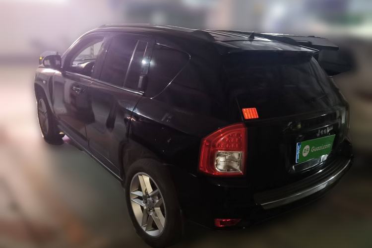 Used Jeep Compass 2013 2.4L four-wheel drive luxury version
