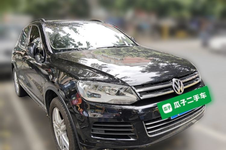 Used Volkswagen Touareg 2014 3.0 TSI New Edition Front Right 45 Deg