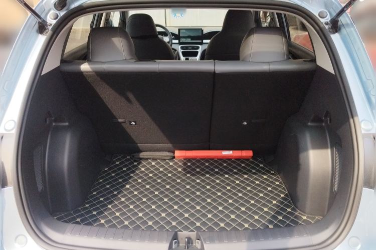 Used Geely Galaxy Geome 2025 310km Youth Edition Trunk