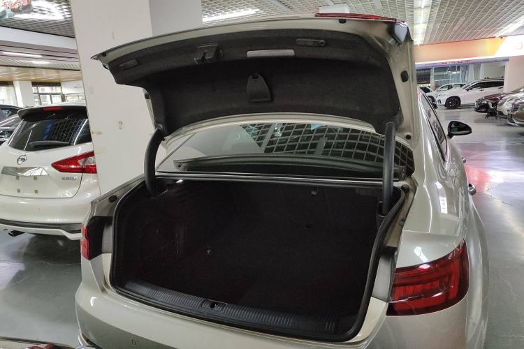 Used Audi A4L 2019 40 TFSI Fashion Version China V
