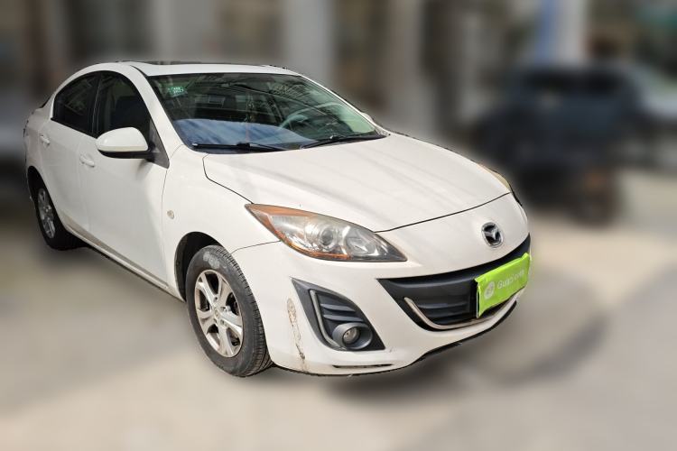 Used Mazda 3 2015 Sedan 1.6L Automatic Elite Model Front Right 45 Deg