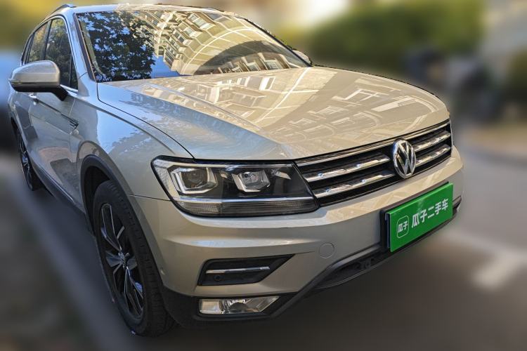Used Volkswagen Tiguan L 2020 330TSI Automatic Two-Wheel Drive Smart Luxury Edition China VI Standard
