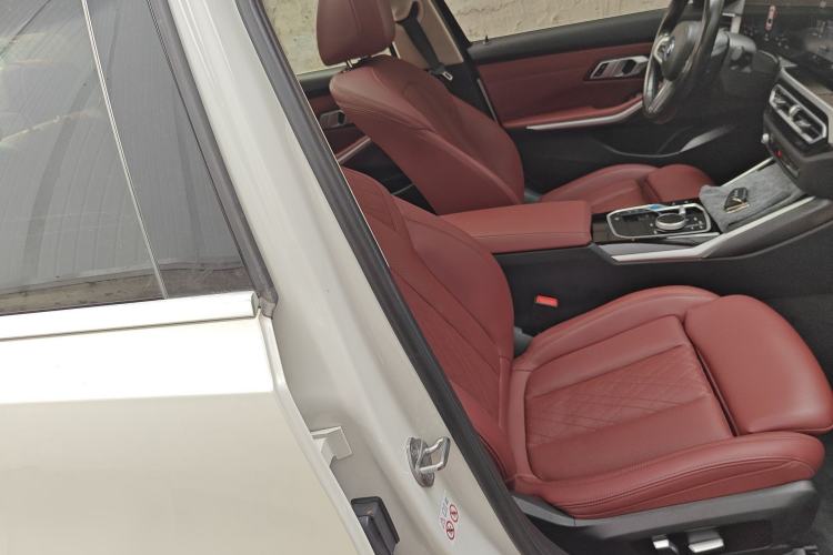 Used BMW i3 2022 eDrive 35 L
