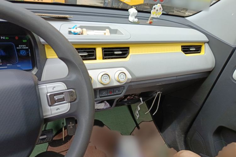 Used Chery QQ Ice Cream 2022 120km Conical Shape Lithium Iron Phosphate
