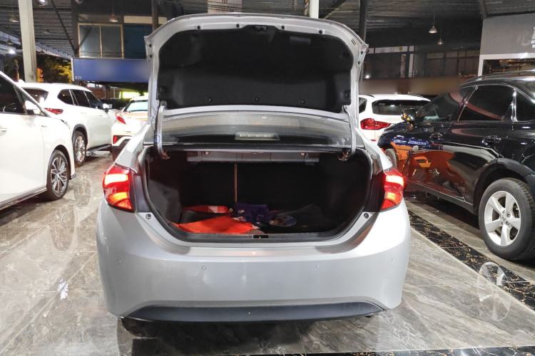 Used Toyota Levin 2017 Revised 185T CVT Elite Edition China V Standard Trunk