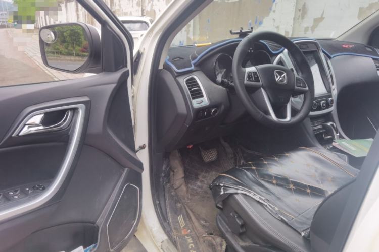 Used JMC Yusheng S350 2014 2.4T Automatic 4x4 Diesel Luxury Version with Sunroof 5 Seats
