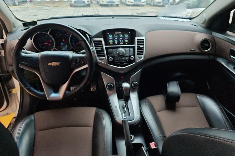 Used Chevrolet Cruze 2013 Hatchback 1.6L Automatic Luxury Model