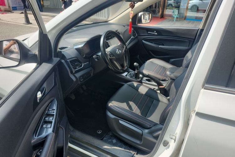 Used CHANGAN OSHAN A800 2017 1.6L Manual Comfort Model
