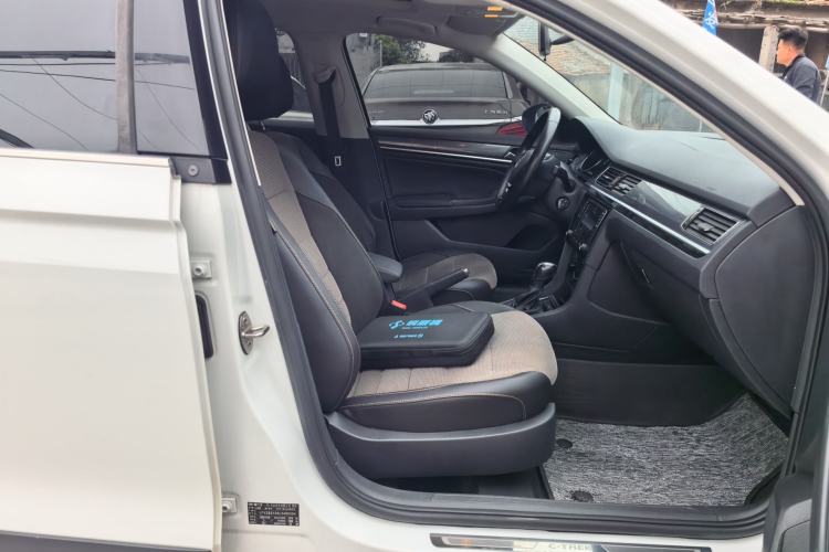 Used Volkswagen C-TREK 2020 1.5L Automatic Comfort Model Right Front Seat