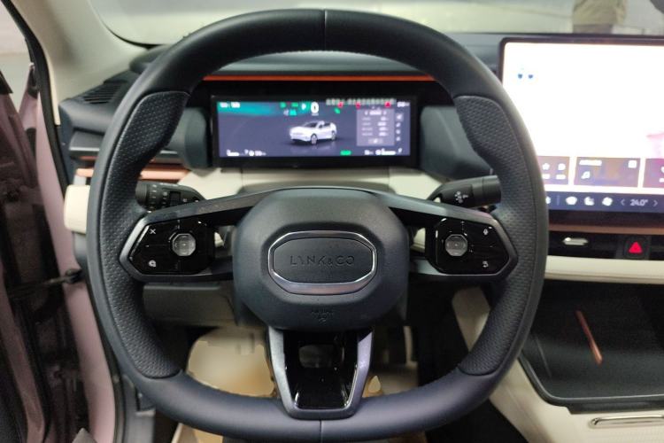 Used Lynk & Co 06 EM-P 2025 EM-P 126 Long-Range Halo
