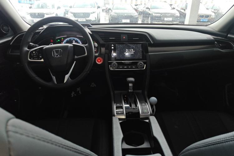 Used Honda Civic 2019 220TURBO CVT Dynamic Edition China VI Center Console