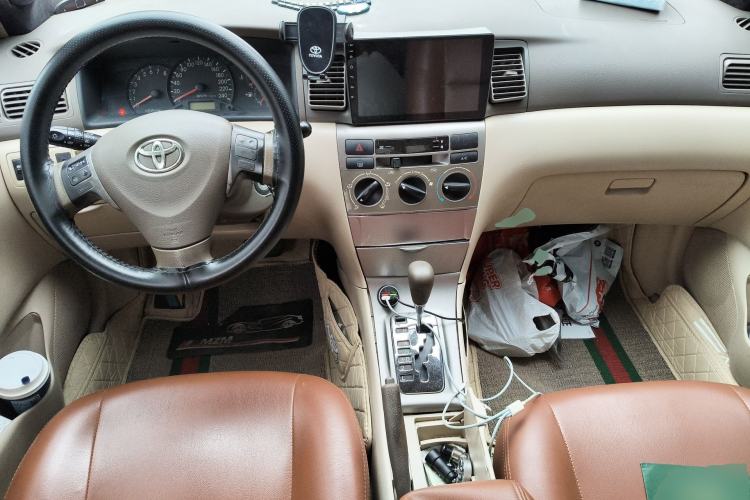 Used Toyota Corolla EX 2011 1.6L Automatic Classic Edition Center Console