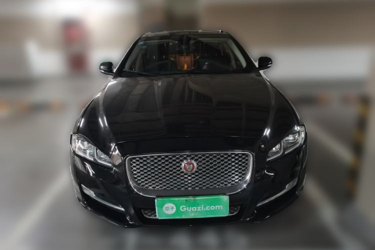Used Jaguar XJ 2016 XJL 2.0T Two-Wheel-Drive Elegant Business Edition
