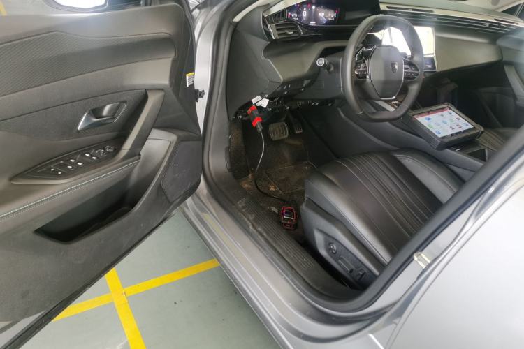 Used Peugeot 408X 2023 Charm Version
