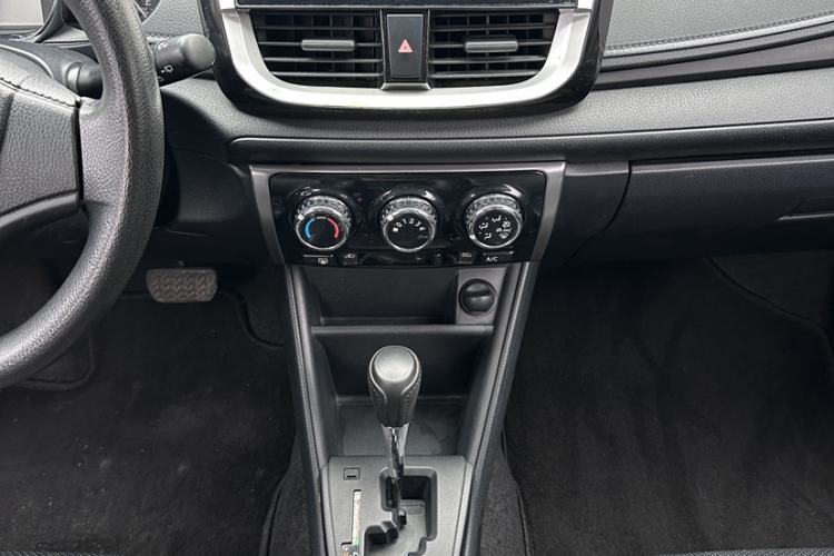 Used Toyota YARiS L Zhi Xuan 2016 Revised 1.5E CVT Charming Edition
