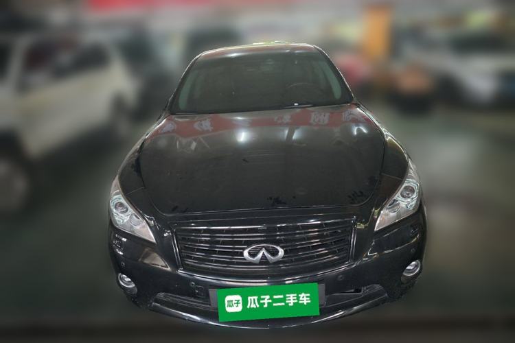 Used Infiniti M Series 2011 M37 model
