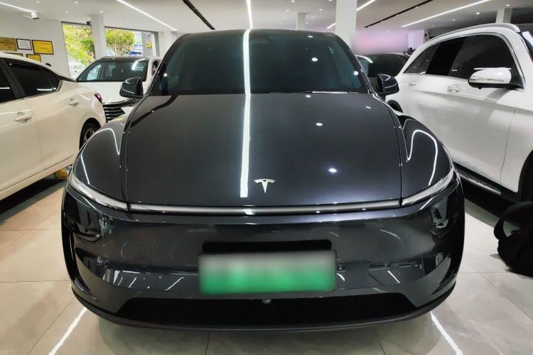 Used Tesla Model Y 2025 Long-Range All-Wheel-Drive Version