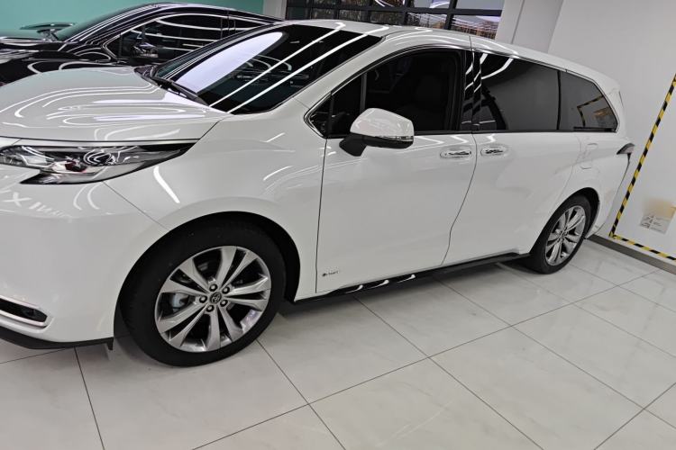 Used Toyota Sienna 2024 2.5L Hybrid Prestige Deluxe Edition