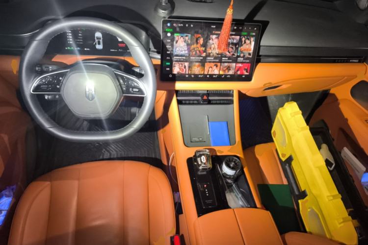 Used Hima AITO M7 2024 1.5T Intelligent Driving 4WD Max Edition 5 Seats Center Console