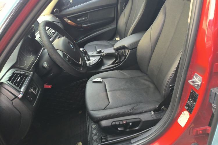 Used BMW 3 Series 2013 320Li Fashion Model Left Front Seat