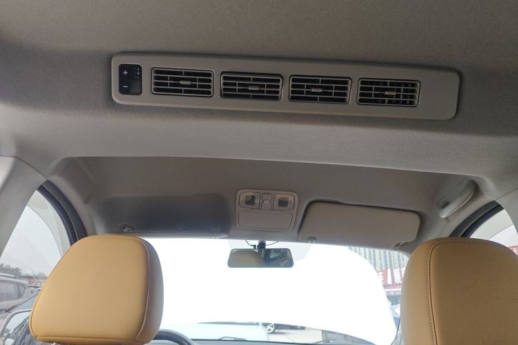 Used Dongfeng Fengon E380 2023 Standard Edition – Comfort Model 7 Seats
