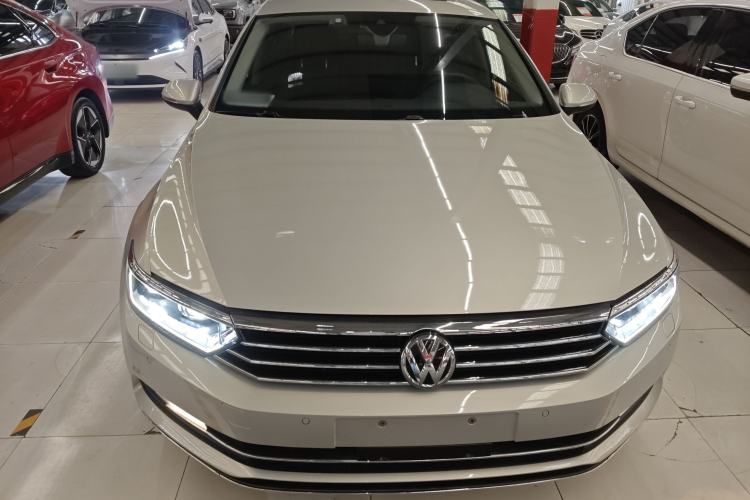 Used Volkswagen Magotan 2018 330TSI DSG Luxury Model