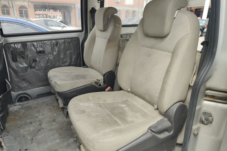 Used Wuling Rongguang V 2016 1.2L Standard Version Left Rear Seat