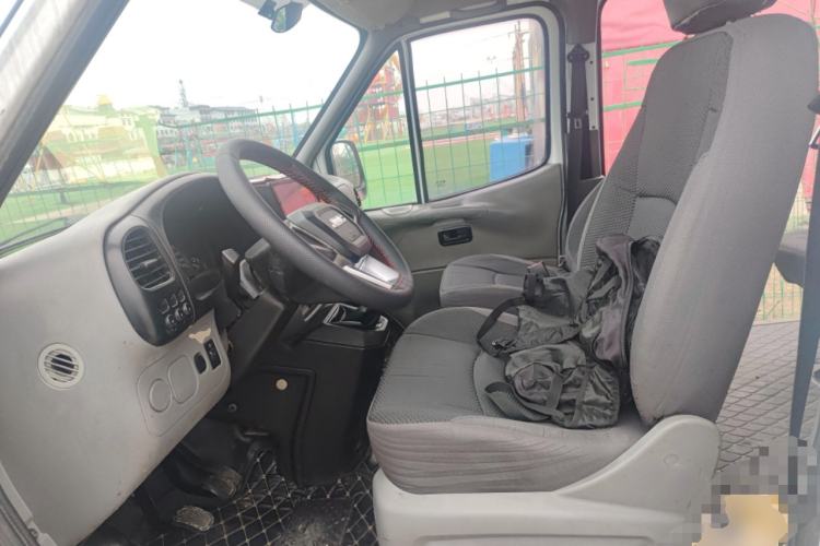 Used JMC Transit 2019 2.8T Commercial Version Long Wheelbase Mid-Roof 7-Seater Rear Single Tire China VI Emission Standard – JX493
