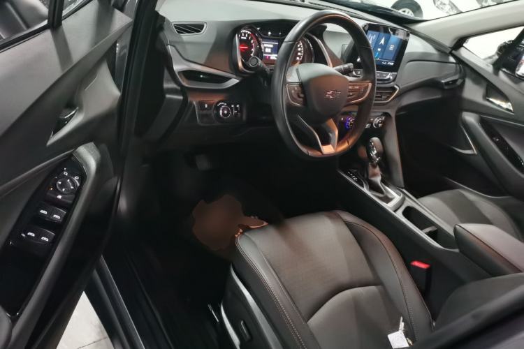 Used Chevrolet Orlando 2020 Light Hybrid Redline 530T Automatic Enjoyment Edition (5+2 Models)