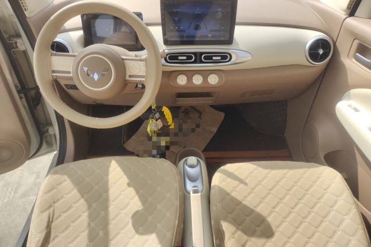 Used Wuling Hongguang MINIEV 2025 Four-Door Version Advanced Edition
