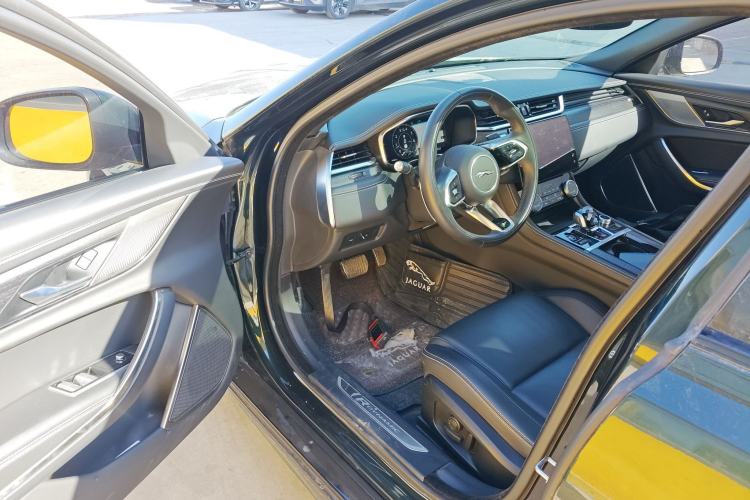 Used Jaguar XFL 2021 XFL 2.0T P250 All-Wheel-Drive Shimmering Black Sport Edition Driver Seat