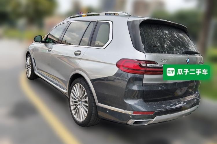 Used BMW X7 2020 xDrive40i Luxury Package with Leading Features Rear Left 45 Deg