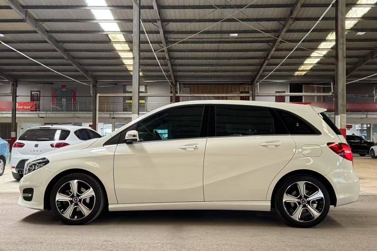 Used Mercedes-Benz B-Class 2017 B 200 Fashion Model