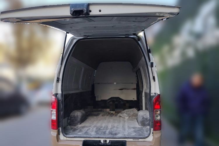 Used Foton Scenic G7 2017 2.0L Short-Wheelbase Commercial Van High-Roof 2-Seater 4Q20M