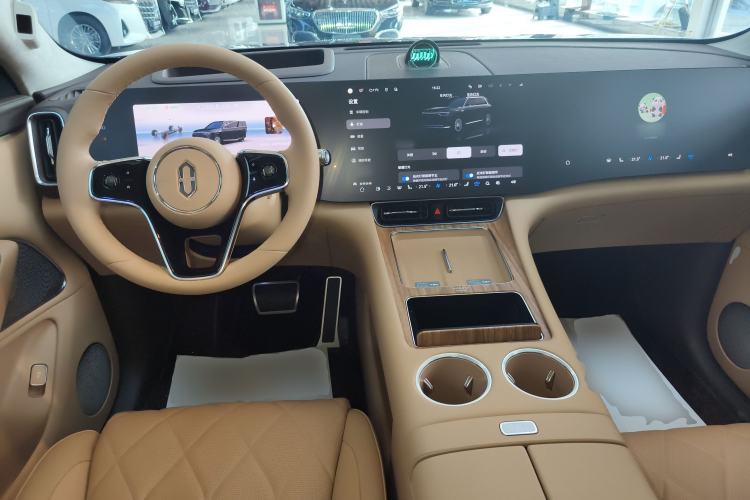 Used Hima AITO M8 2025 Extended-Range Max+ Version 53.4 kWh 6-Seater Edition