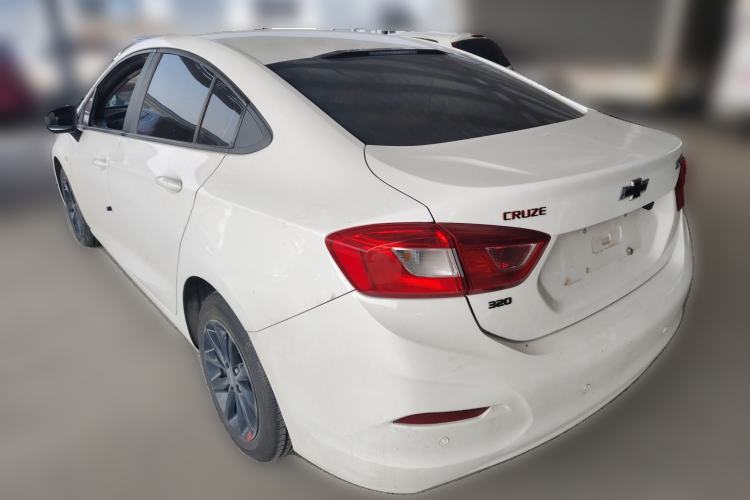 Used Chevrolet Cruze 2018 Redline 320 Automatic Pioneer Edition
