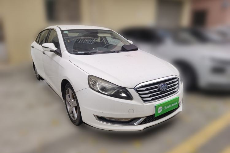 Used Bestune B70 2014 2.0L automatic comfort version Front Right 45 Deg