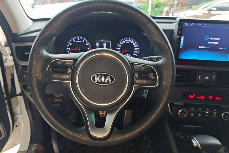 Used Kia K5 2016 2.0L Automatic GLS