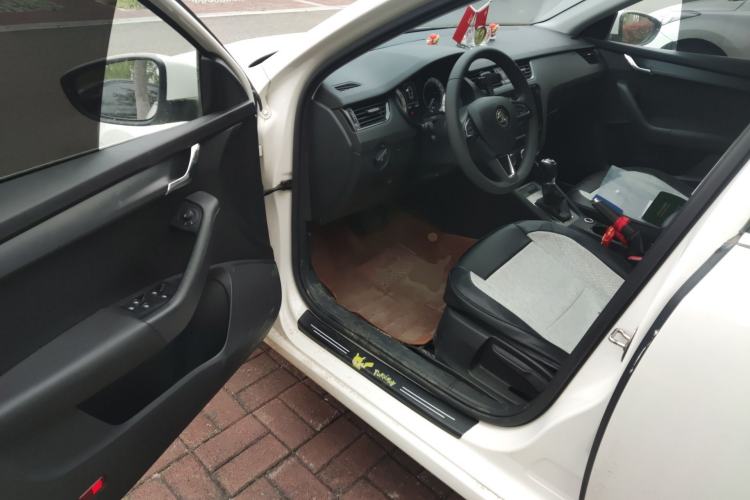 Used Skoda Octavia 2021 1.5L Automatic Comfort Edition Driver Seat