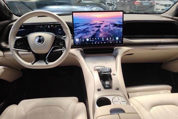 Used Denza N7 2025 630 All-Wheel Drive Intelligent Driving Dual-Laser Flagship Edition Center Console