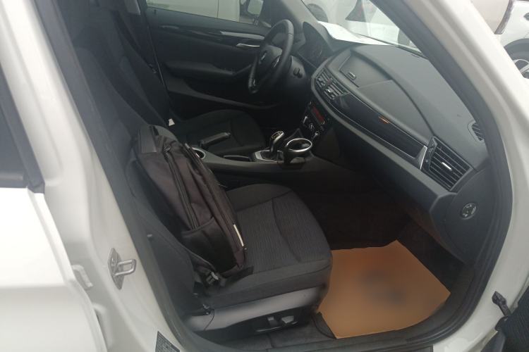 Used BMW X1 2014 sDrive18i Fashion Model Right Front Seat