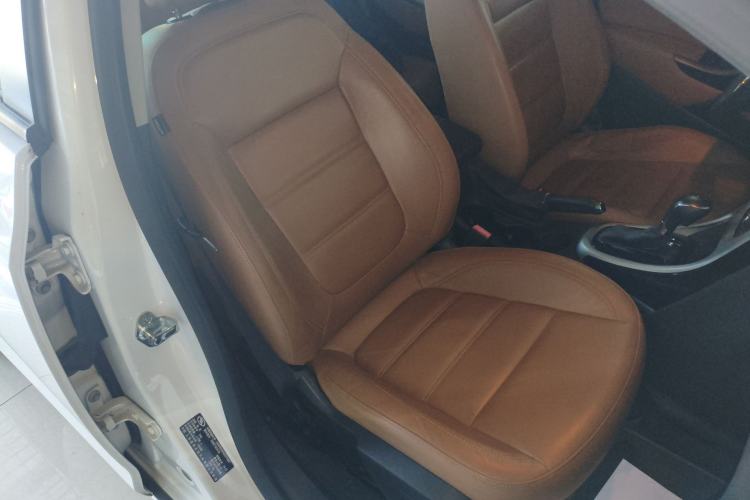 Used Buick GT 2013 GT 1.8L Automatic Fashion Edition Right Front Seat